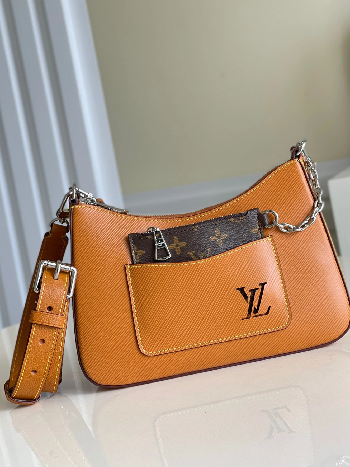 WIS VUITTON LOUIS MARELLE 0209